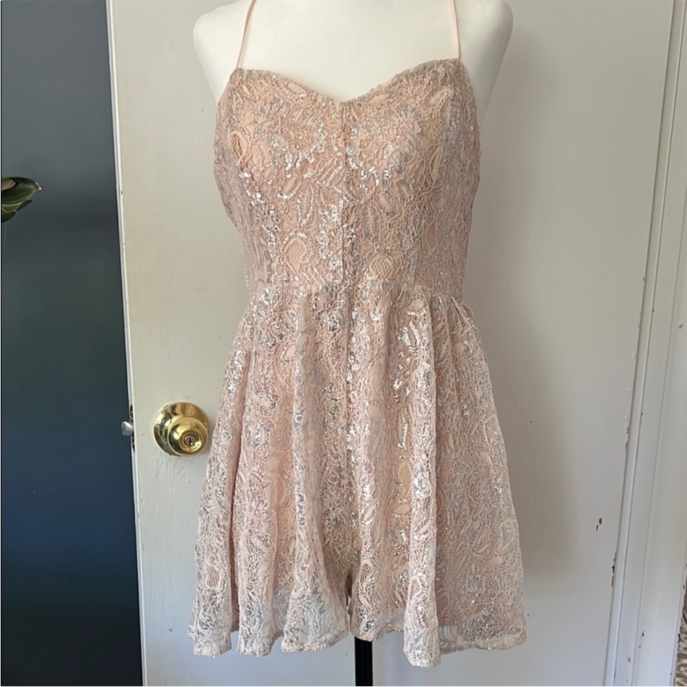 Kimchi Blue | Women’s Size 6 Lace Pink Shimmery Romper